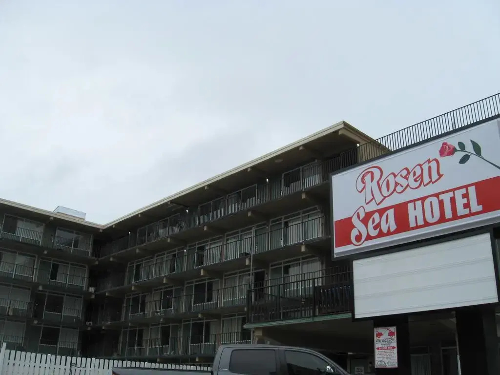 photo 1 of Rosen Sea Inn