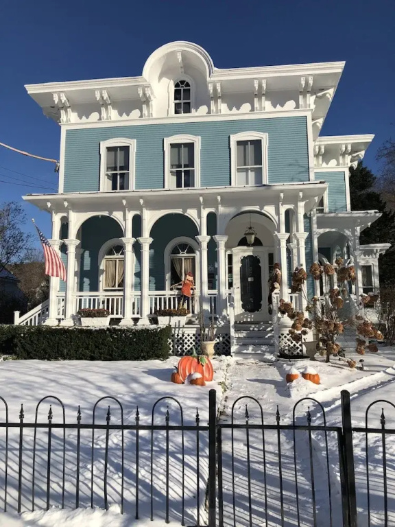 photo 1 of I.B. Munson House