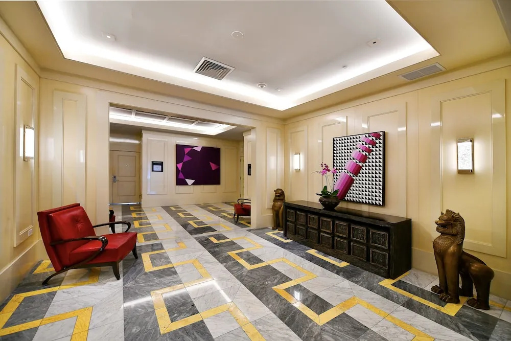 photo 1 of Iconbrickell 4704