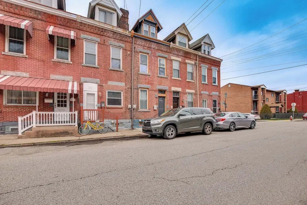 photo 1 of 3 Mi to Dtwn: Charming Row House in Pittsburgh