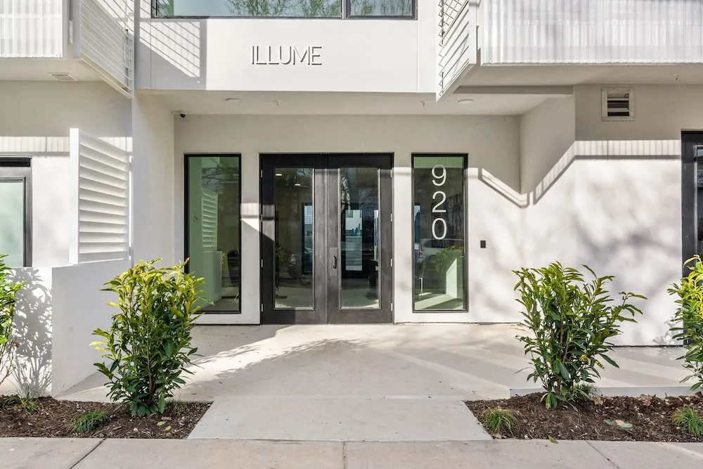 photo 1 of Illume Pool-view Corner Unit Nash 319 1 Bedroom Condo