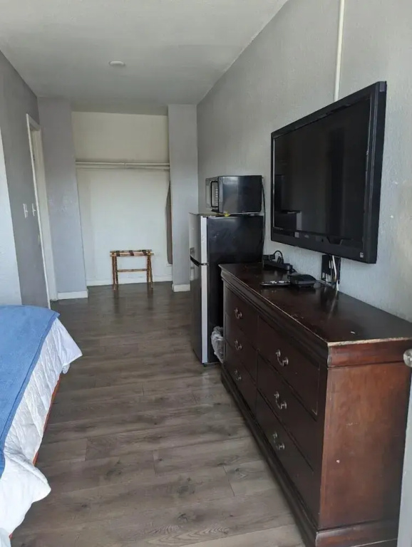 photo 1 of Ingles Motel