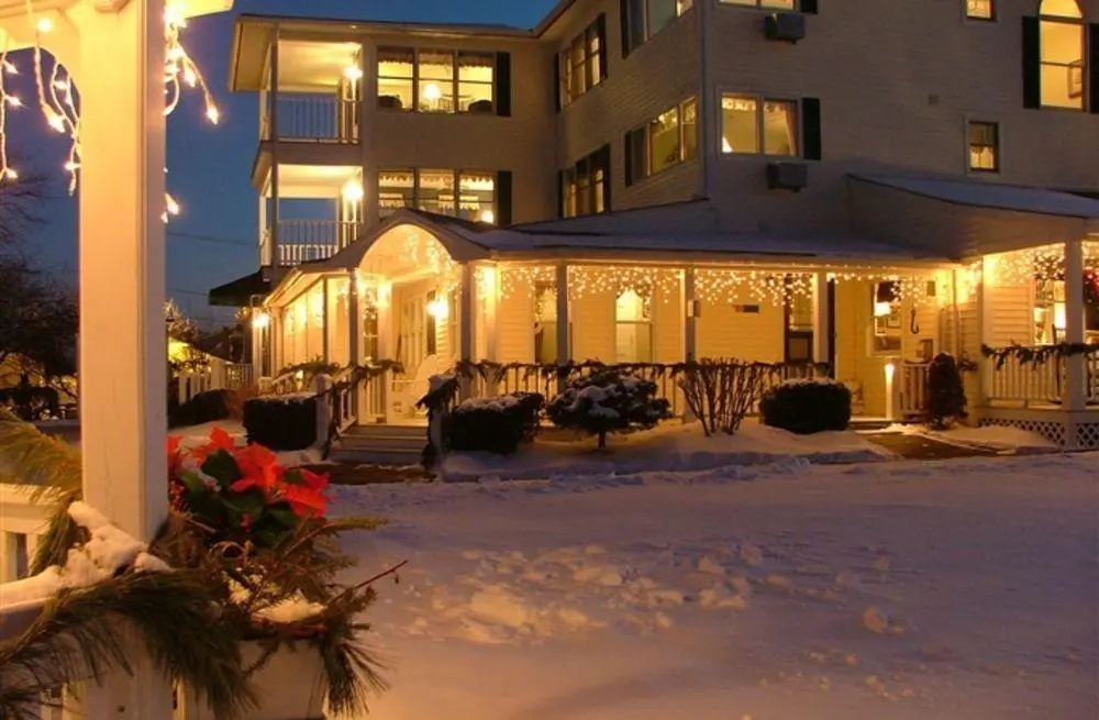 photo 1 of Inn at Harbor Hill Marina