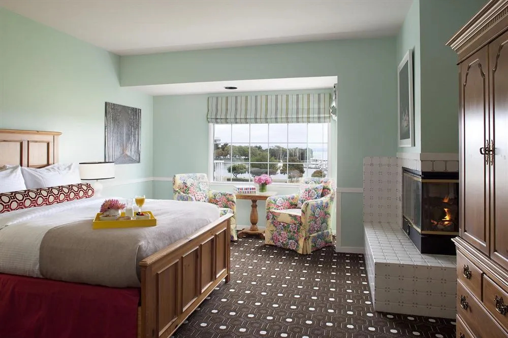 photo 1 of Inn At Oyster Point