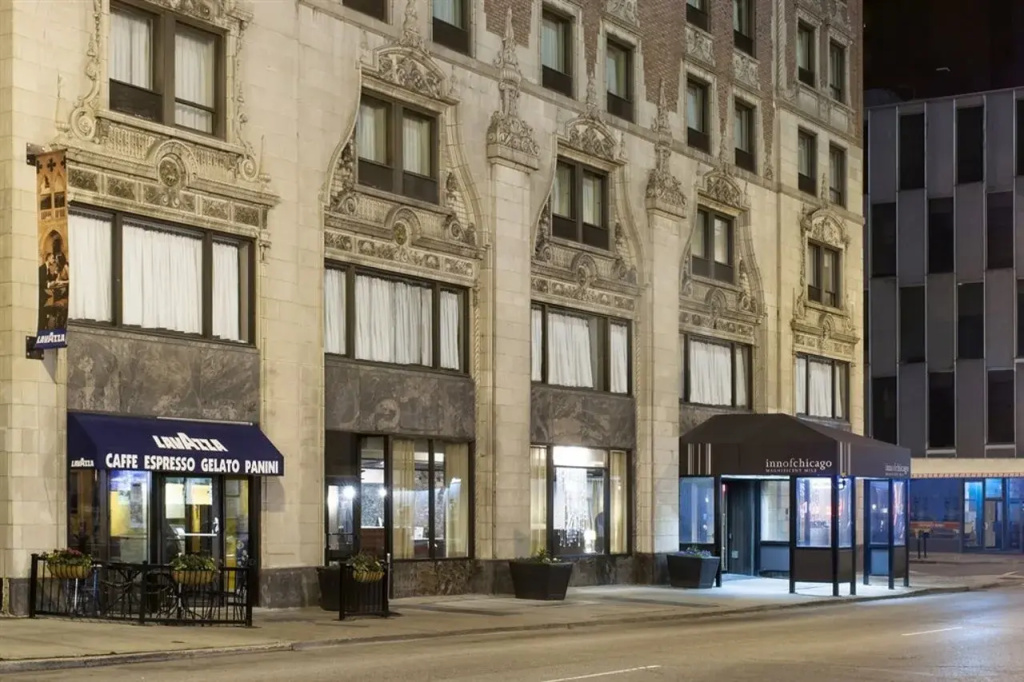 photo 1 of Inn of Chicago