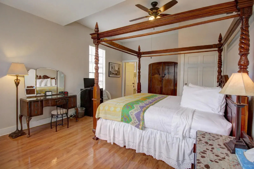photo 1 of Inn on the Riverwalk