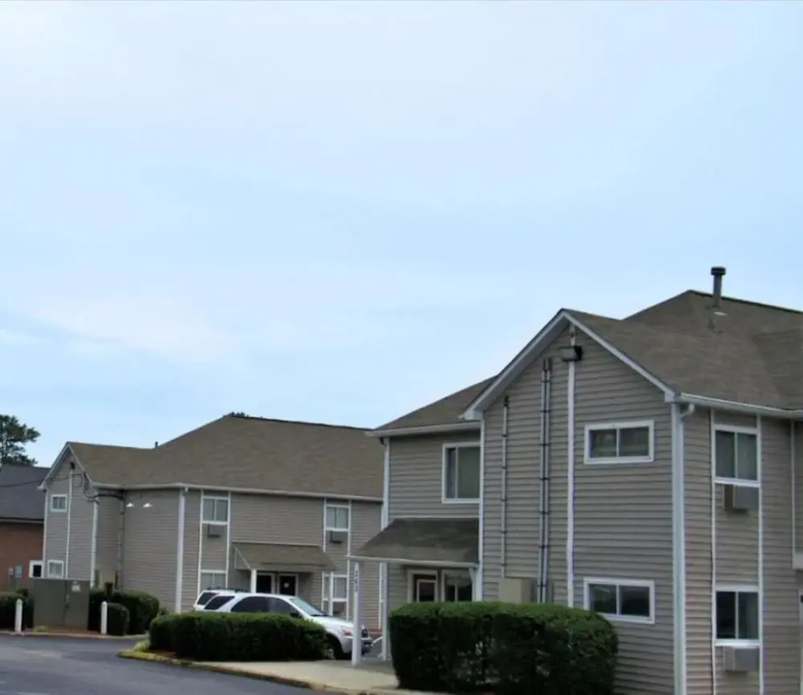 photo 1 of InTown Suites Extended Stay Atlanta GA - Forest Park