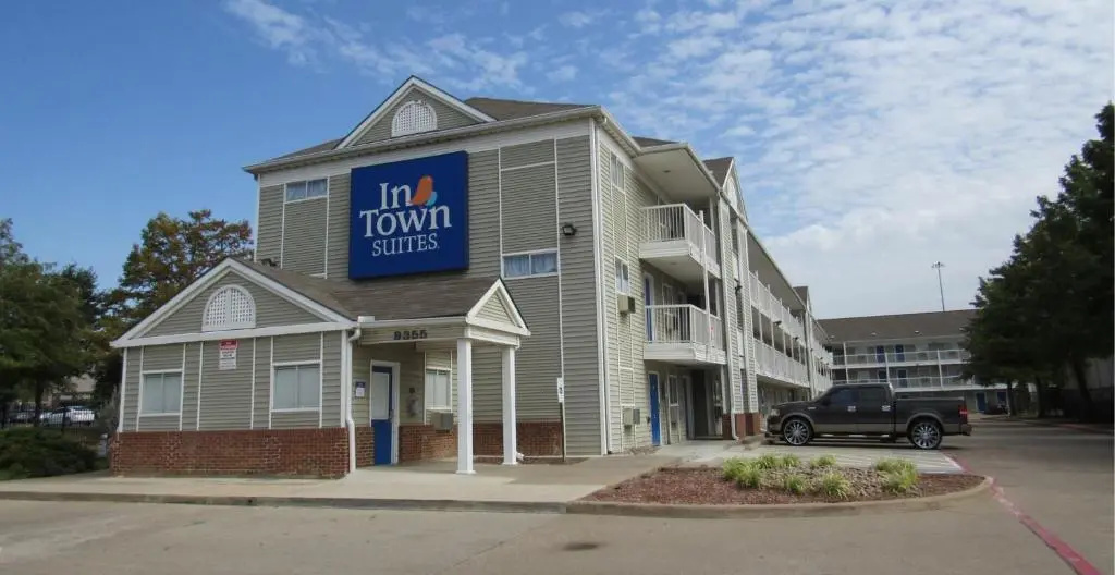 photo 1 of Intown Suites Extended Stay Dallas Tx - Park Central