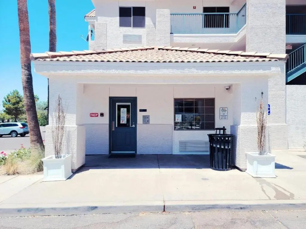 photo 1 of Intown Suites Extended Stay Phoenix Az - Gilbert