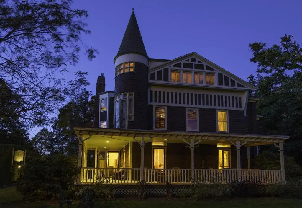 photo 1 of Ivy Lodge Bed & Breakfast