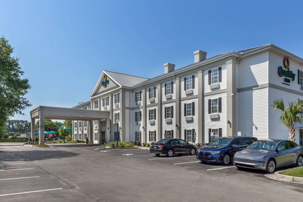 photo 1 of Quality Inn Wilmington
