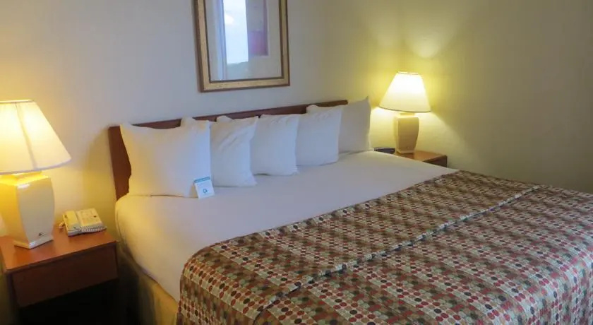 photo 1 of Holiday Inn Express Chicago Nw - Arlington Heights By Ihg