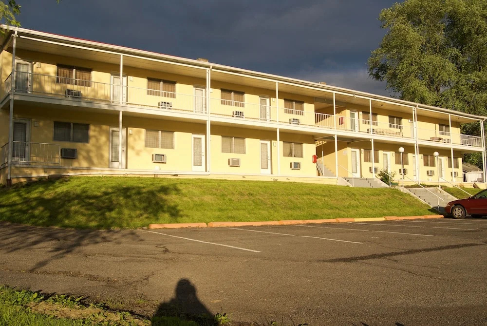 photo 1 of Janey Lynn Motel