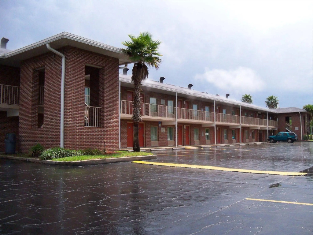 photo 1 of SureStay by Best Western Jacksonville Airport