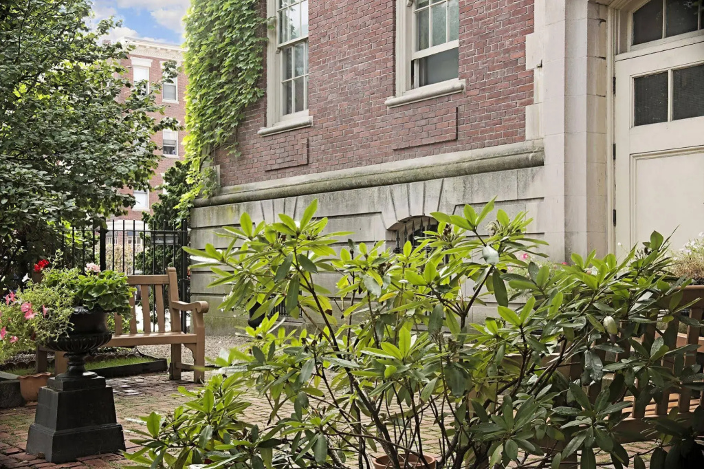 photo 1 of John Jeffries House