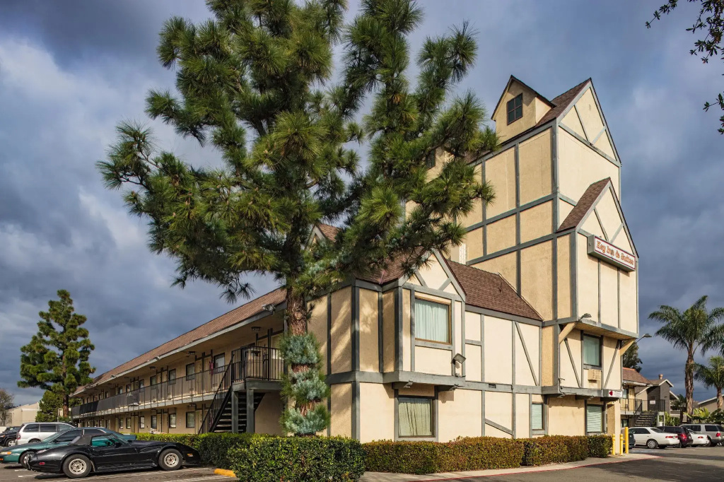 photo 1 of Key Inn and Suites