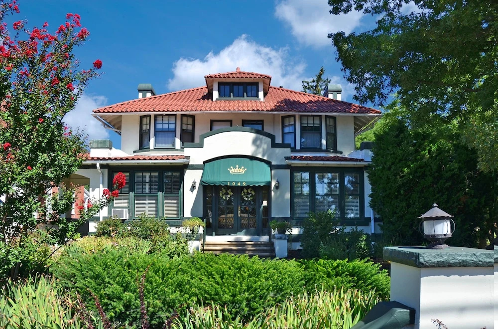 photo 1 of King's Cottage Bed & Breakfast