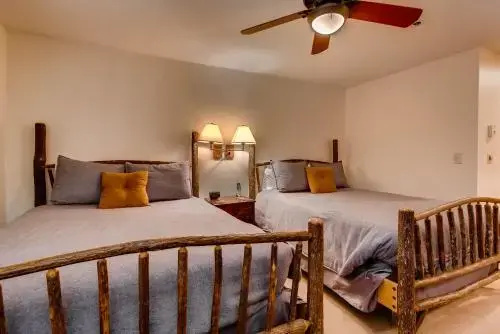 photo 1 of Kiva 435