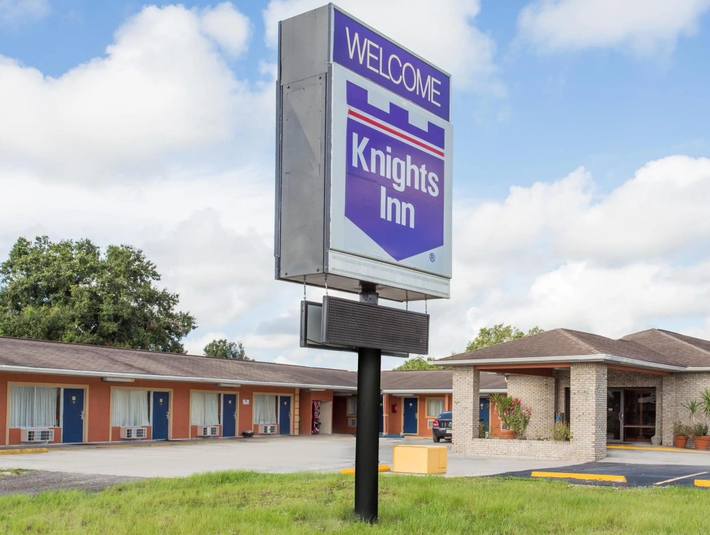 photo 1 of Knights Inn Arcadia