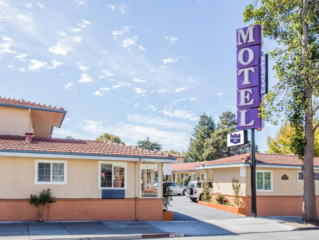 photo 1 of Howard Johnson by Wyndham Berkeley
