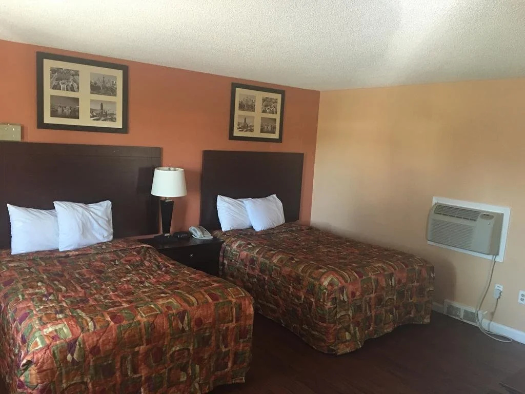 photo 1 of Four Season Motel