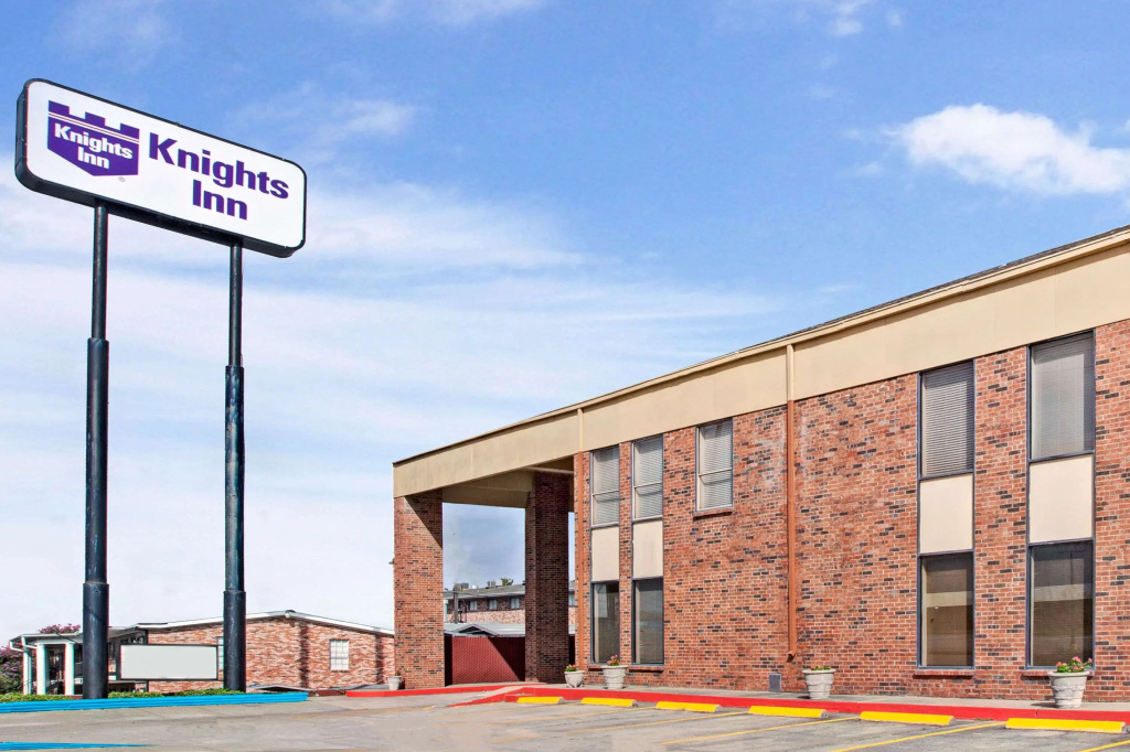 photo 1 of Knights Inn South Houston
