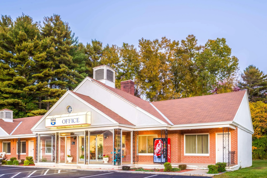 photo 1 of Knights Inn Lenox