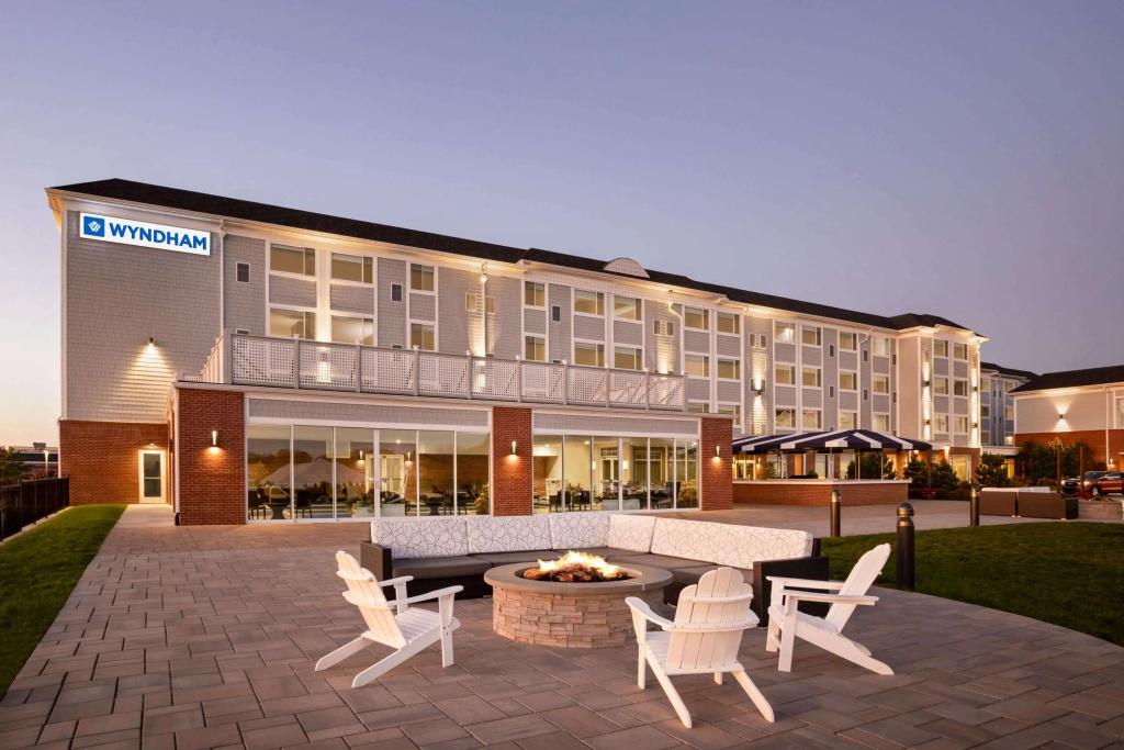 photo 1 of Wyndham Newport Hotel