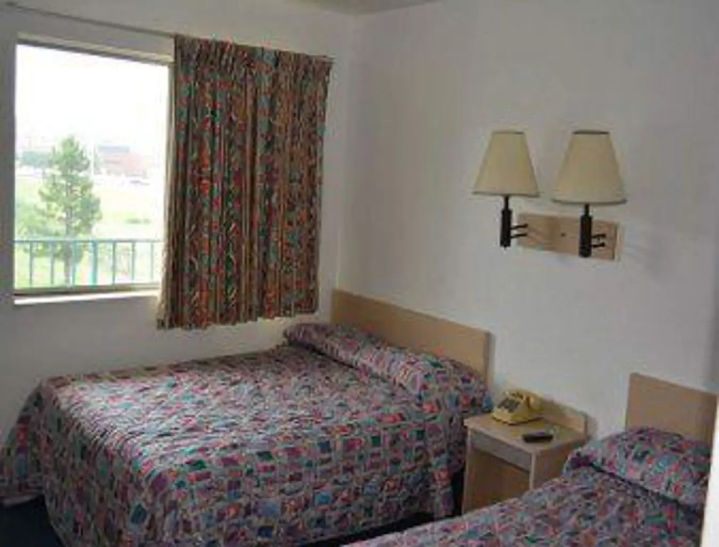 photo 1 of Knights Inn New Castle/Wilmington