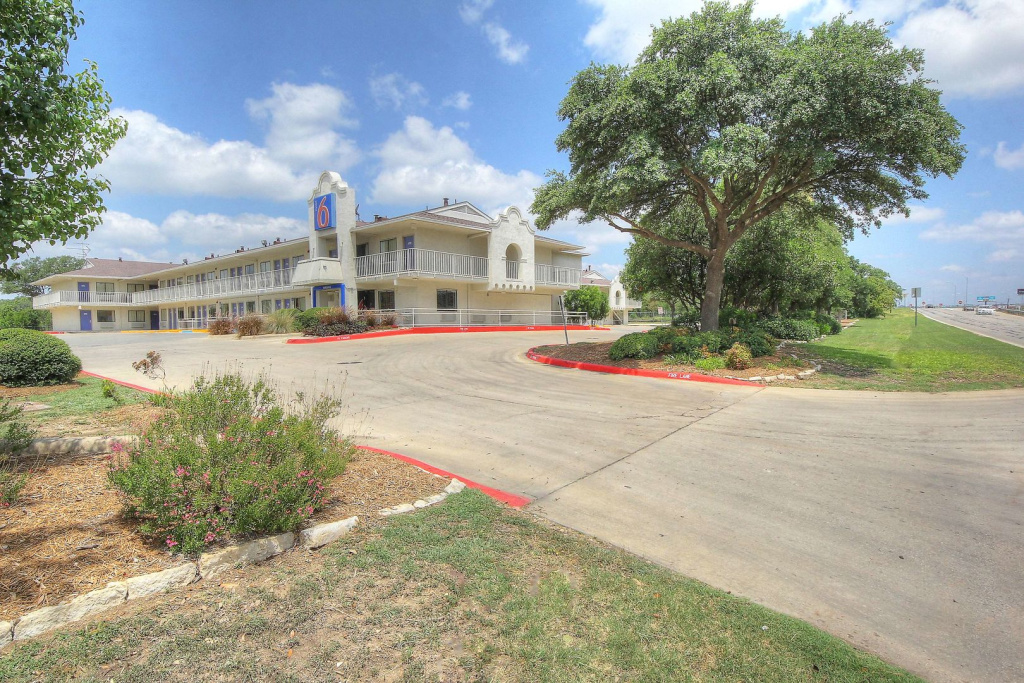 photo 1 of Motel 6 San Antonio, TX - Fiesta Trails