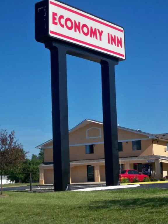 photo 1 of Knights Inn Wentzville MO