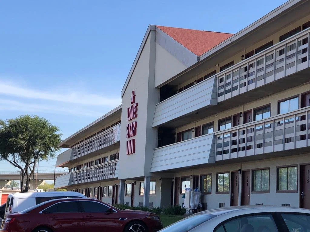 photo 1 of Lone Star Inn