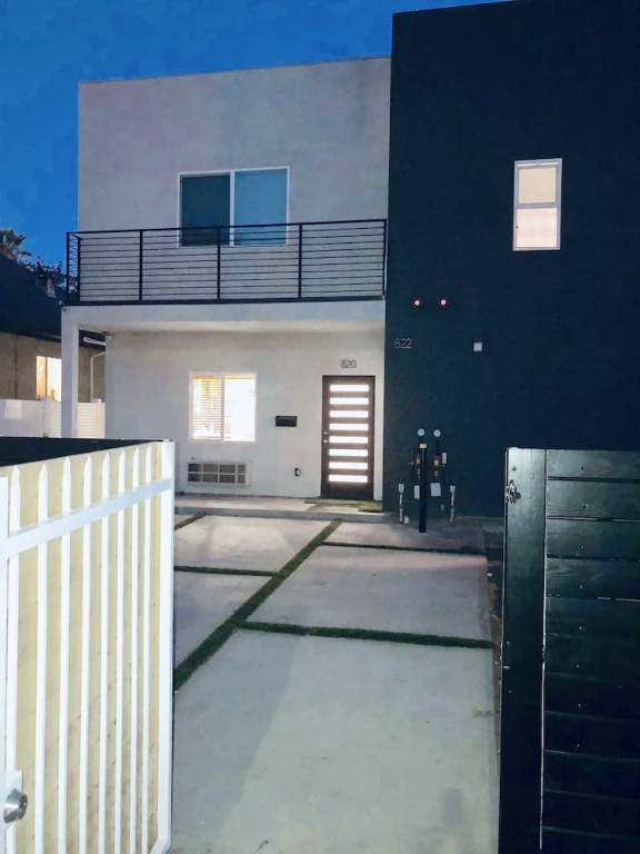 photo 1 of LA Bed Rentals