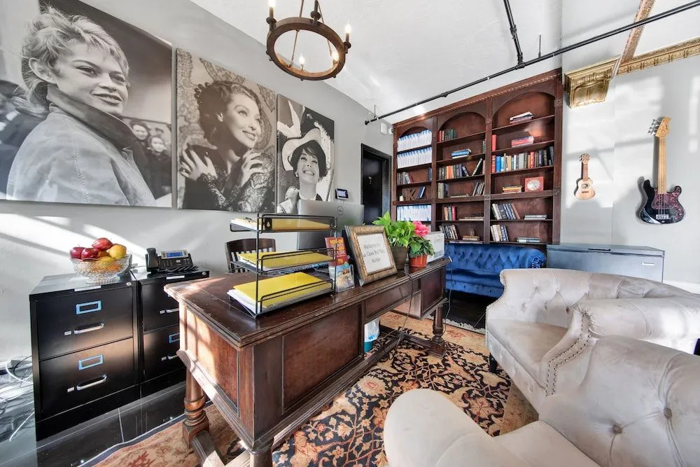photo 1 of La Casa Del Rey Suites
