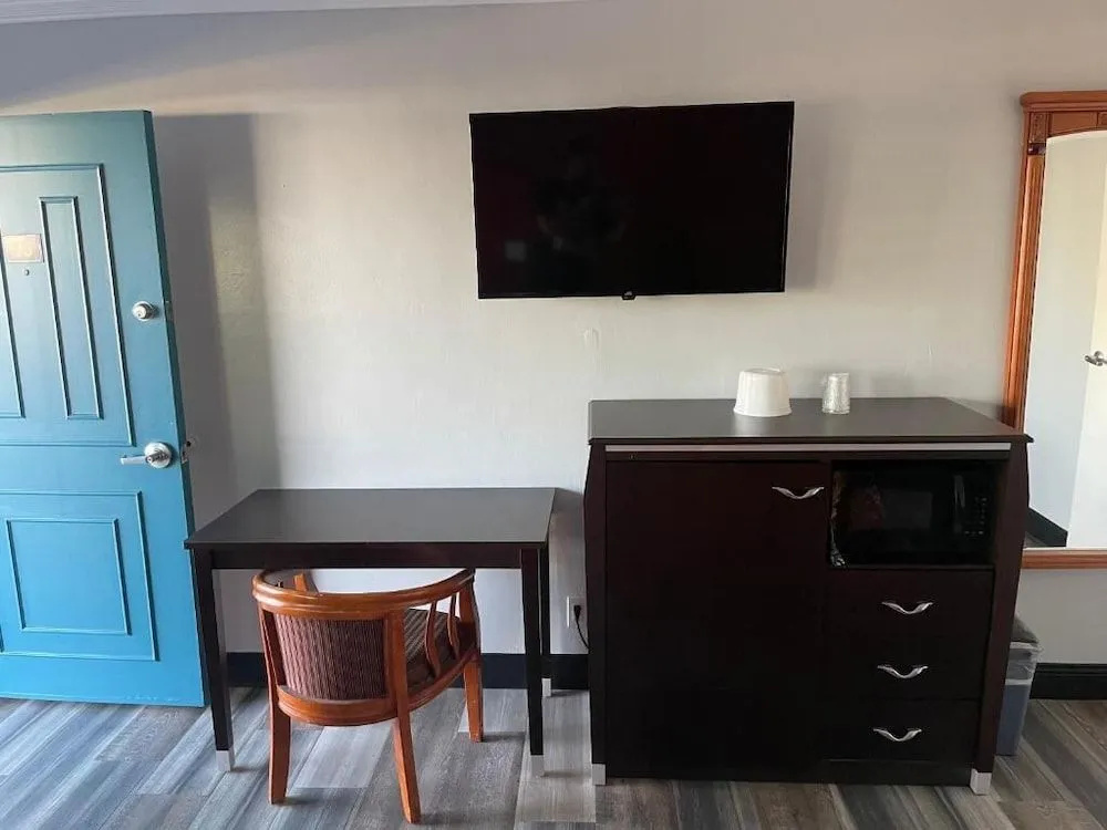 photo 1 of La Casa Motel