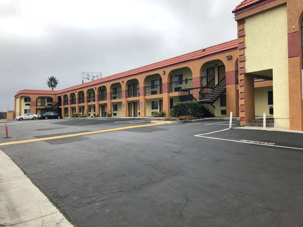 photo 1 of La Mirage Inn LAX Airport
