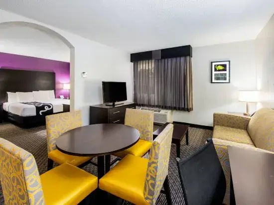 photo 1 of La Quinta Inn & Suites by Wyndham Fort Lauderdale Tamarac