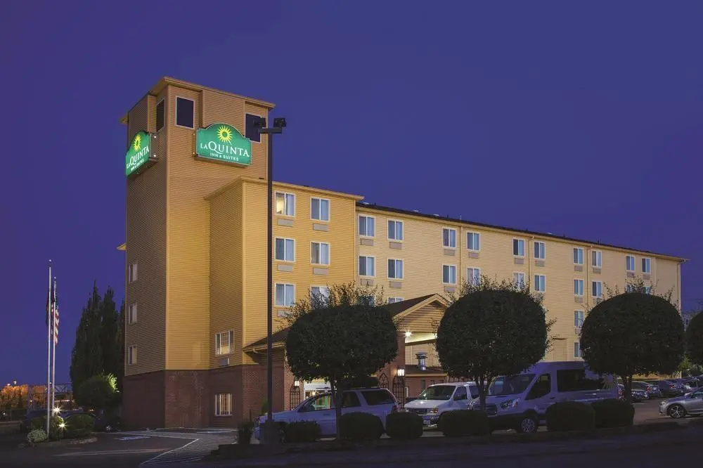 photo 1 of La Quinta by Wyndham Portland Airport