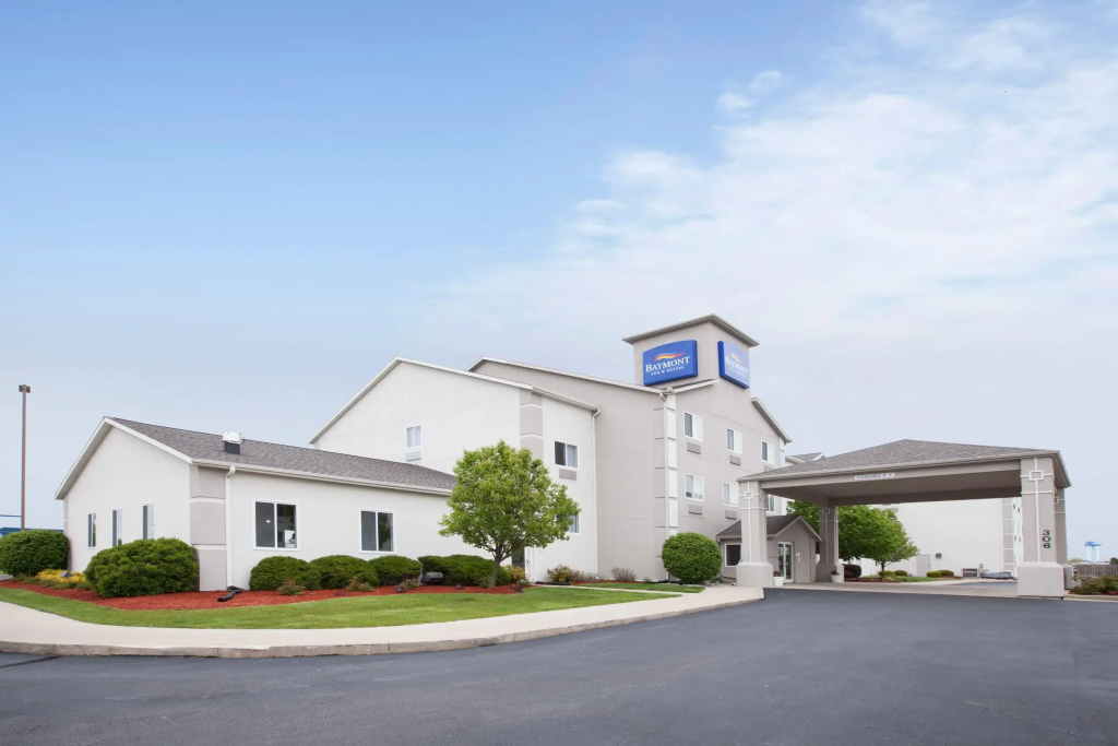 photo 1 of Baymont by Wyndham Auburn