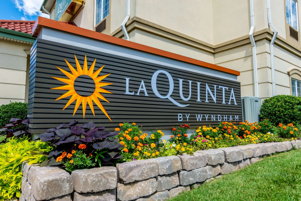 photo 1 of La Quinta Inn & Suites by Wyndham Bentonville