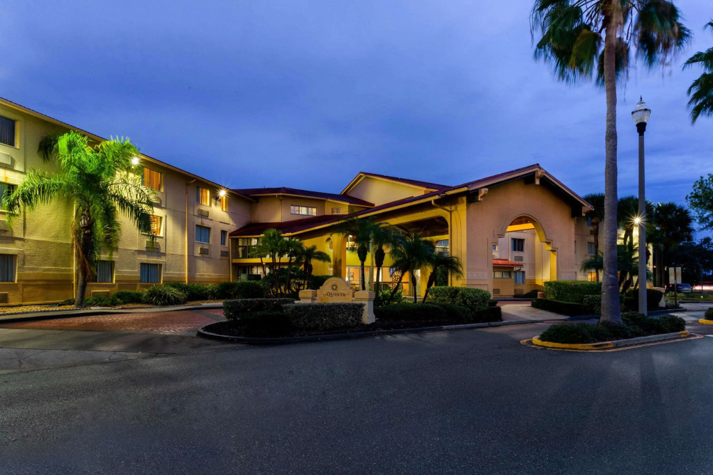 photo 1 of La Quinta Inn & Suites by Wyndham St. Pete-Clearwater Airpt