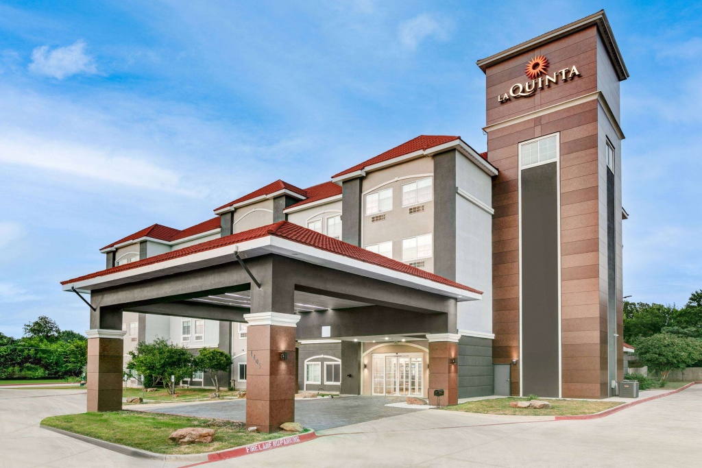 photo 1 of La Quinta Inn & Suites by Wyndham Decatur