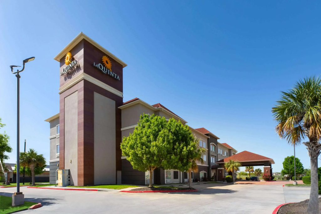 photo 1 of La Quinta Inn & Suites by Wyndham Deer Park