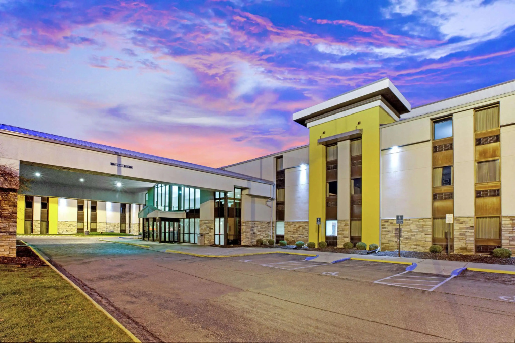 photo 1 of La Quinta Inn & Suites by Wyndham Detroit Metro Airport