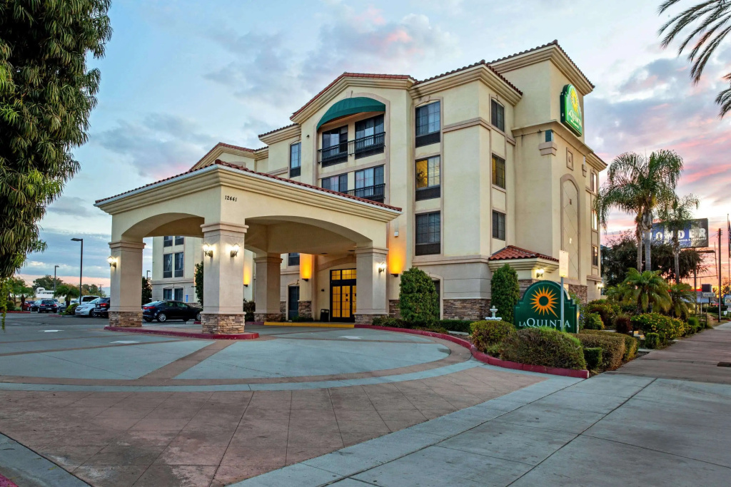 photo 1 of La Quinta Inn & Suites by Wyndham NE Long Beach/Cypress