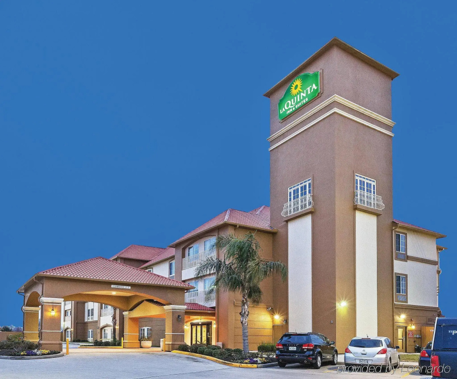 photo 1 of Sonesta Essential HOU Airport Road