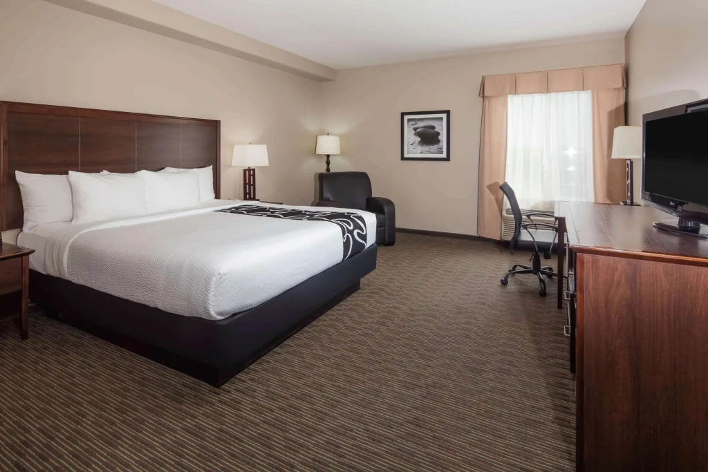 photo 1 of La Quinta Inn & Suites by Wyndham Inglewood