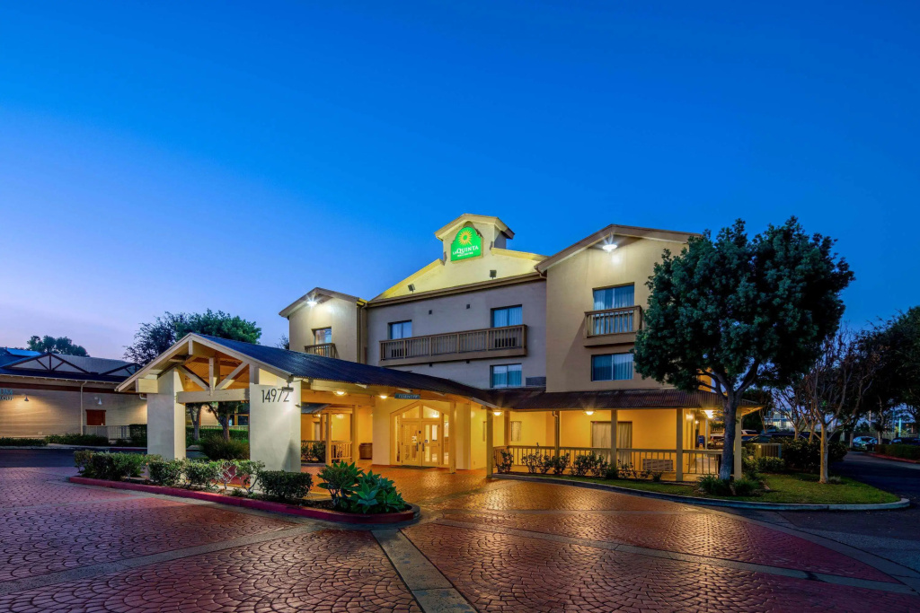 photo 1 of La Quinta Inn & Suites by Wyndham Irvine Spectrum