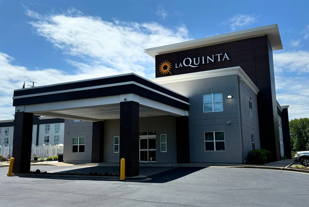 photo 1 of La Quinta Inn & Suites by Wyndham Lexington Park - Patuxent