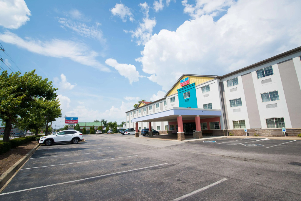 photo 1 of Best Western Louisville Airport Expo